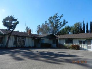 10726 Vista Camino, Lakeside, CA 92040-1608