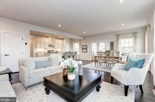 33 Winifred Dr, Hanover PA  exterior