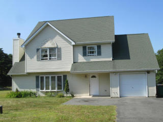 2641 Yellowstone Dr, Blakeslee, PA 18610-2436