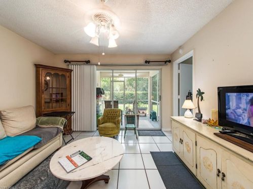 7779 Jewel Ln, Naples, FL 34109-8763