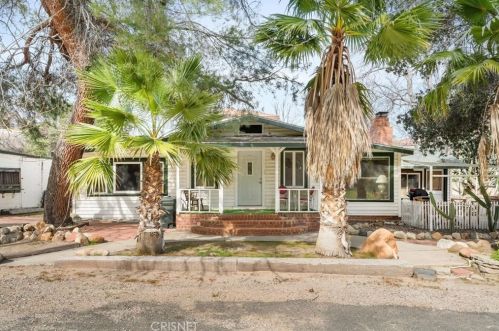 30203 The Old Rd, Santa Clarita, CA 91384-3710