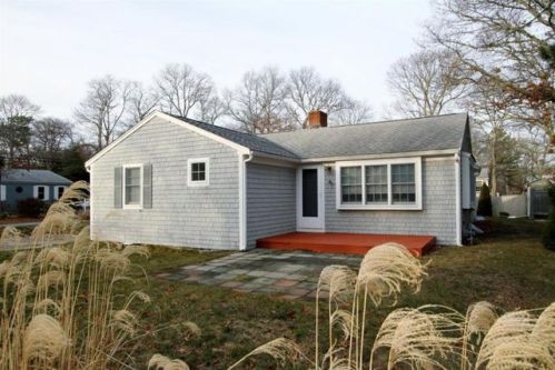 14 Elizabeth Is Rd, Mashpee MA  02649-4730 exterior