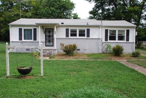 221 Chestnut Dr, Shelbyville, TN 37160-2401