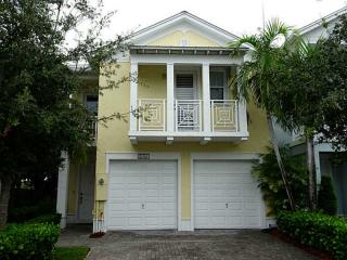 10761 76th Ln, Miami, FL 33178-2322