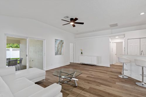 105 Pennock Landing Cir, Jupiter, FL 33458-4019