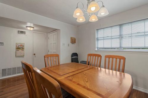 8449 Freeport Dr, Dallas TX  75228-4935 exterior