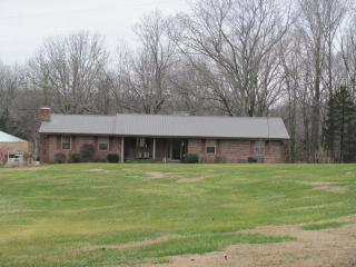 585 Crossroads Church Rd, Camden, TN 38320-4613