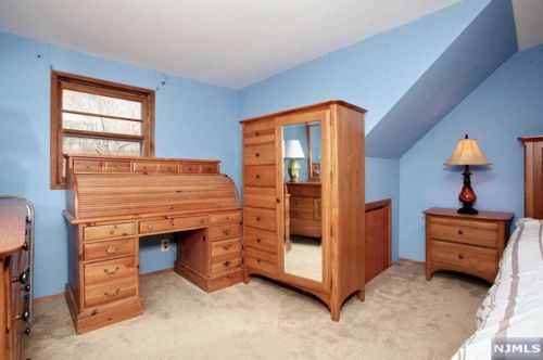 87 Minnehaha Blvd, Oakland NJ  07436-2804 exterior