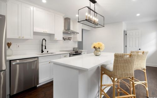 40 West Dr, San Remo NY  11754-3815 exterior