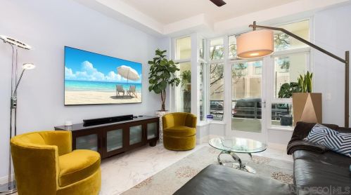 825 Beech St, San Diego, CA 92101-2579
