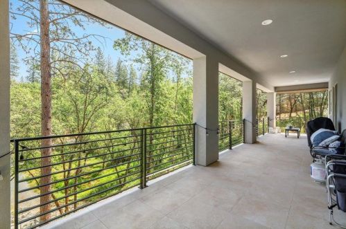 559 Greenwood Dr, Meadow Vista CA  95722-9708 exterior