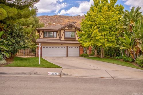 2229 Wild Canyon Dr, Colton, CA 92324-9232