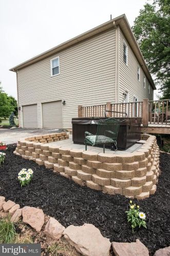 1700 Concord Ct, Blue Bell PA  19422-1336 exterior