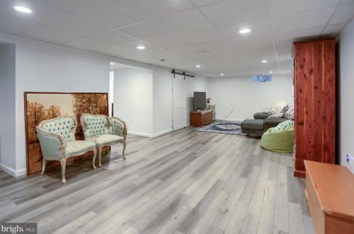 40 Center Dr, Camp Hill PA  17011-7608 exterior