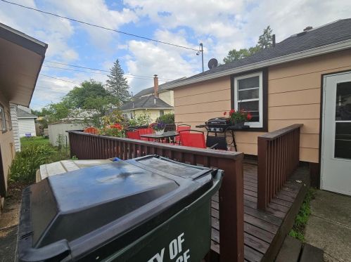 131 Carroll St, Portage WI  53901-1713 exterior