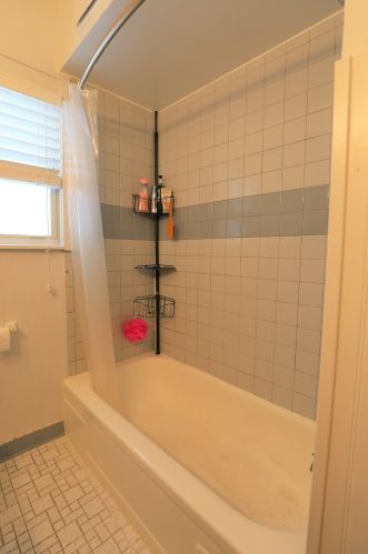 30 Eastern Ave, Covington KY 41018-1922 exterior