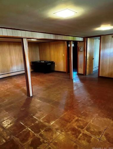 90 Pineridge Dr, Waterbury CT  06716-3134 exterior