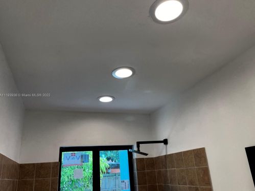 7020 27th Ct, Hollywood FL  33023-3706 exterior