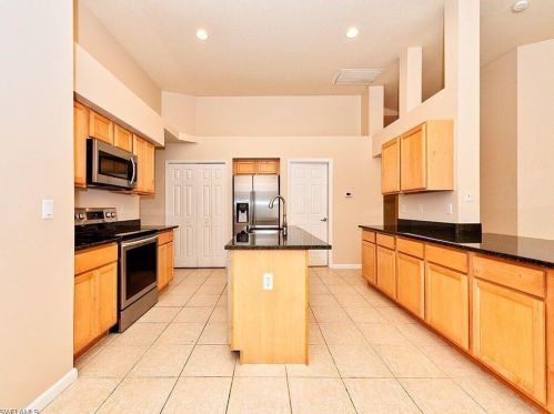 7117 Timberland Cir, Naples FL  34109-7839 exterior