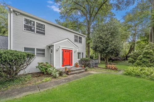 44 Paret Ln, Hartsdale, NY 10530-3003