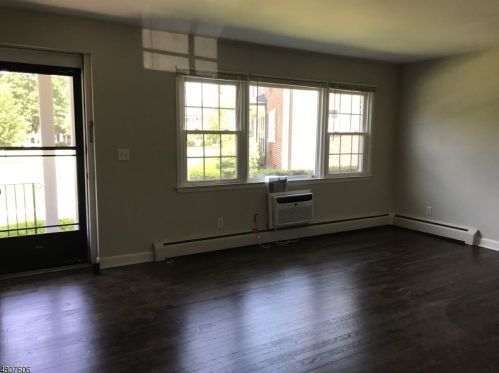 524 Pitney Pl, Morristown NJ  07960-6197 exterior