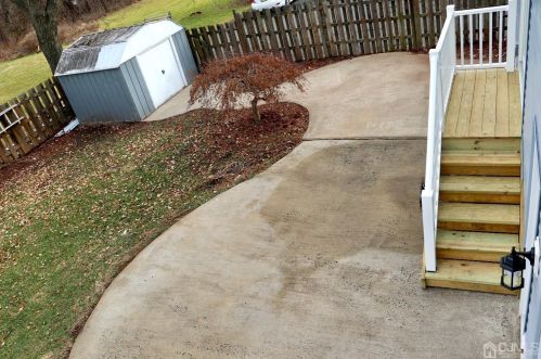 212 Freeman St, Woodbridge NJ  07095-3128 exterior