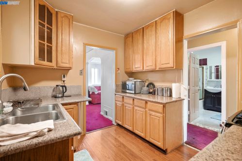 69 Cavour St, Daly City CA  94014-2244 exterior