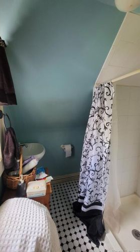 68 Amsterdam Ave, Bridgeport CT 06606-4507 exterior