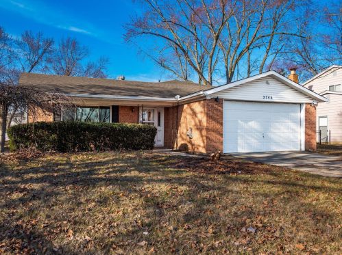 2746 Parlin Dr, Darbydale, OH 43123-1723
