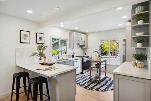 3015 Dakota St, Oakland CA 94602-3801 exterior