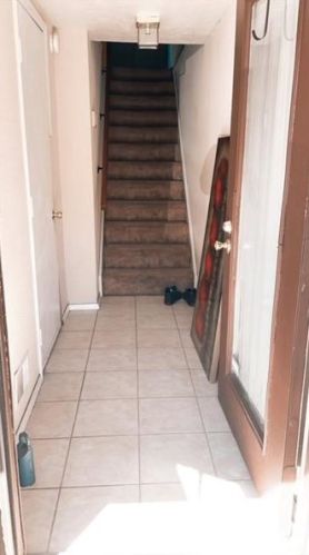 127 Lebeouf Dr, New Kensington, PA 15068-9357