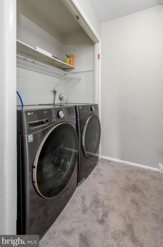 2026 Harbour Dr, Palmyra NJ  08065-1120 exterior