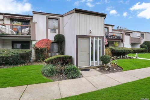 23 Richmond Blvd, Hauppauge, NY 11779-3464