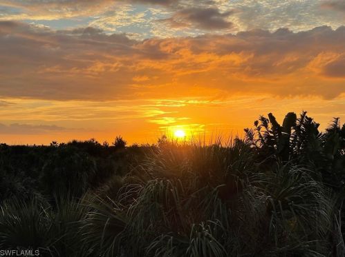 5298 Umbrella Pool Rd, Sanibel FL  33957-2407 exterior