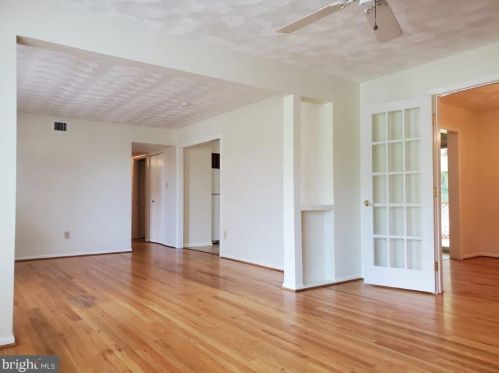 104 Iris Way, Charles Town WV  25414-9437 exterior