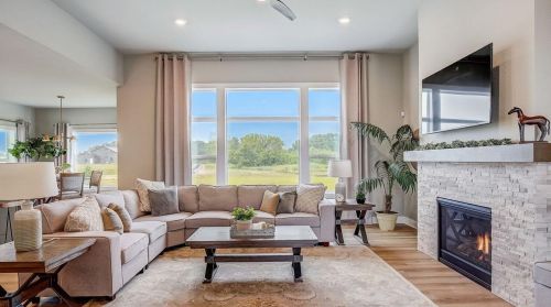842 Medina Dr, Mukwonago, WI 53149-9454