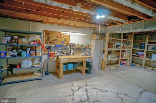 475 Woodcrest Dr, Navy Sup Dpt PA 17050-6854 exterior