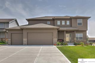 11213 Morgan Cir, Gretna, NE 68028-3852