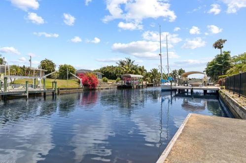 3009 16th Pl, Cape Coral FL  33904-4081 exterior