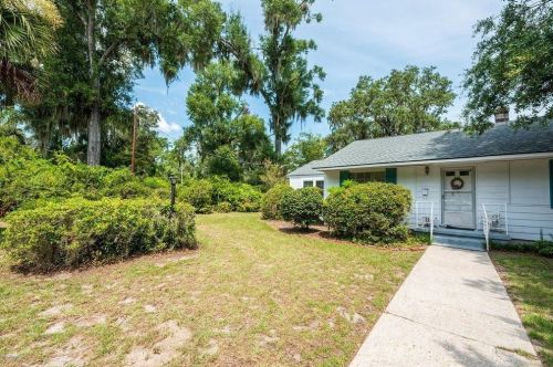 803 Lafayette St, Beaufort, SC 29902-4011