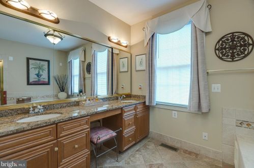 15089 Troon Ct, Haymarket VA  20169-3130 exterior