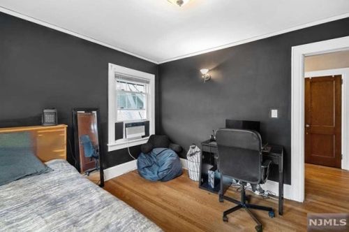 527 Terhune St, Teaneck NJ  07666-1643 exterior