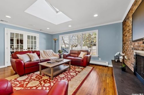 263 Lower Rocky Point Rd, Miller Place NY  11764-1650 exterior