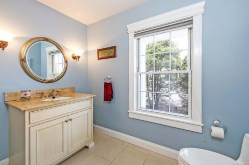 221 Oscawana Lake Rd, Tompkins Corners NY  10579-2600 exterior