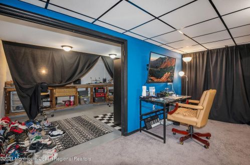 323 Lk Shr Dr, Bricktown NJ 08723-6013 exterior