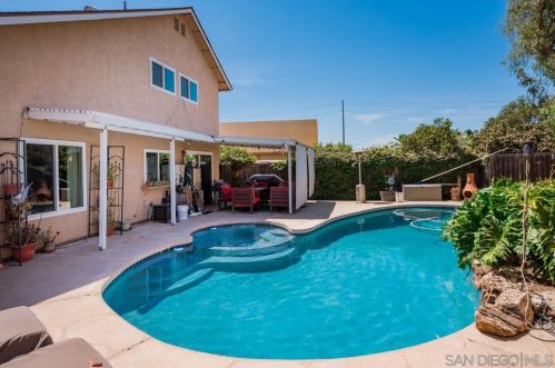 9738 Yellow Stone Pl, Santee, CA 92071-2827