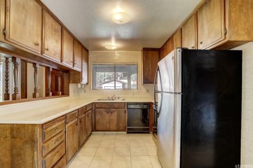 1290 Champlain Dr, South Lake Tahoe CA  96150-2312 exterior