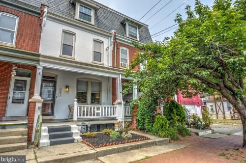 241 Clay St, Lancaster, PA 17602-2083