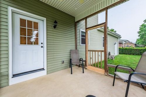 226 Tacoma Ave, Latrobe PA  15650-1237 exterior