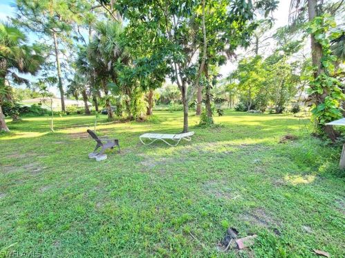 113 Robert Ave, Lehigh Acres FL  33936-1619 exterior